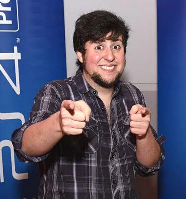 Jonathan Aryan Jafari aka JonTron Net Worth